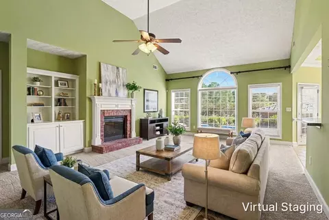 Living - 70 Austin Dr, Williamson, GA 30292 photo 1 of 6