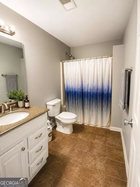 Bath - 144 Spring Hill Rd, Concord, GA 30206 photo 2 of 2