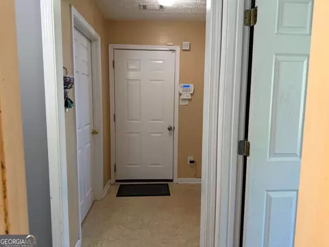 Entry Way - 35 Pembroke Pl, Covington, GA 30016 photo 7 of 9