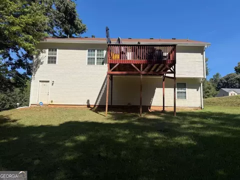 Exterior - 35 Pembroke Pl, Covington, GA 30016 photo 6 of 9
