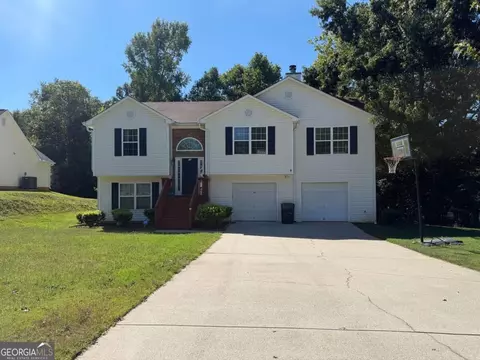 Exterior - 35 Pembroke Pl, Covington, GA 30016 photo 2 of 9