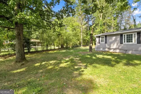 Exterior - 30 Pinecrest Dr NW, Rome, GA 30165 photo 4 of 7