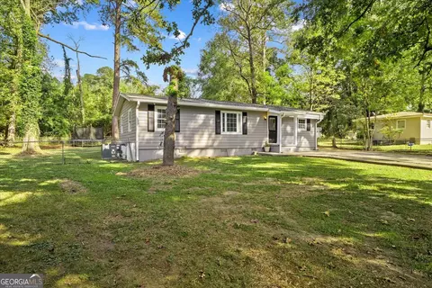 Exterior - 30 Pinecrest Dr NW, Rome, GA 30165 photo 3 of 7