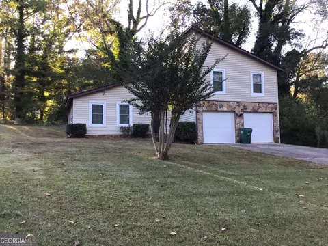 3577 Weathered Wood Dr, Ellenwood, GA 30294