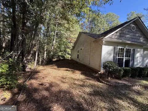 Exterior - 112 Bartleys Walk, Lagrange, GA 30240 photo 3 of 7