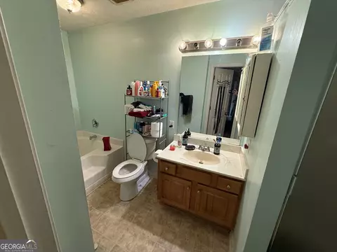 Bath - 112 Bartleys Walk, Lagrange, GA 30240 photo 1 of 2