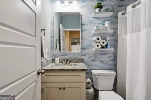 Bath - 215 Sanders Rd, Macon, GA 31210 photo 1 of 2
