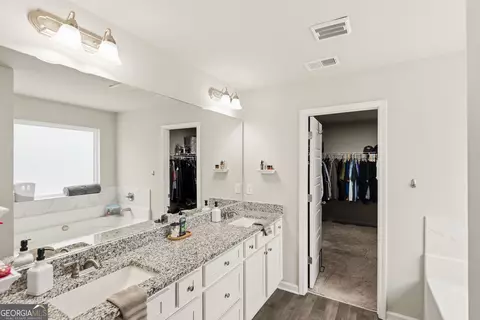Entry Way - 215 Sanders Rd, Macon, GA 31210 photo 5 of 6
