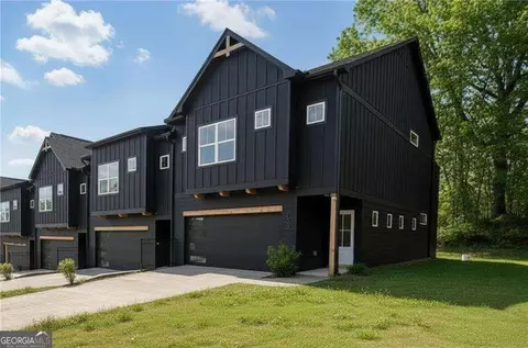 104 Waterview Ct, Waleska, GA 30183