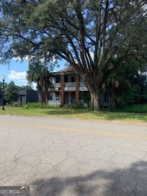 211 W Residence Ave, Albany, GA 31701