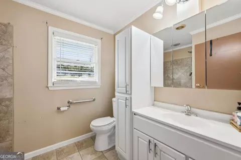 Bath - 1141 Stewart Rd, Monroe, GA 30655 photo 1 of 2
