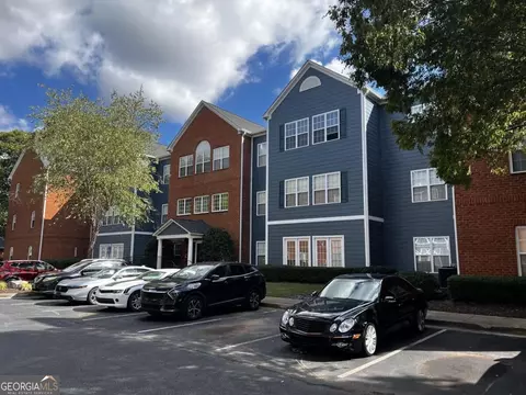 3302 Dogwood Dr #124, Hapeville, GA 30354