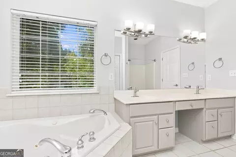 Bath - 401 Terrell St, Warner Robins, GA 31088 photo 1 of 8