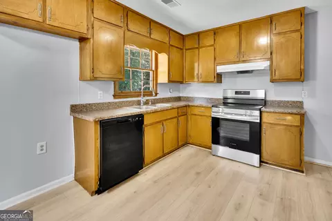 Kitchen - 471 Womack Rd, Covington, GA 30016 photo 1 of 3