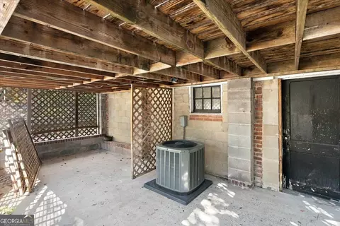 Exterior - 910 High St, Macon, GA 31201 photo 10 of 12