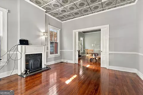 Living - 910 High St, Macon, GA 31201 photo 2 of 3