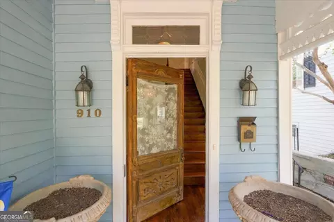 Entry Way - 910 High St, Macon, GA 31201 photo 1 of 4
