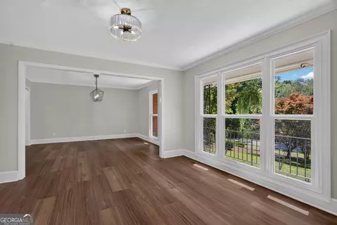 Living - 406 Ashford Cir, Lagrange, GA 30240 photo 1 of 3