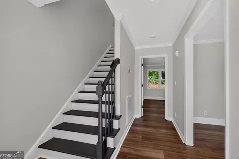 Entry Way - 406 Ashford Cir, Lagrange, GA 30240 photo 1 of 1