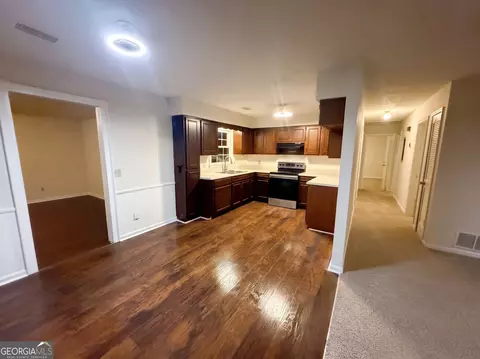 Entry Way - 104 Hearthstone Dr, Lagrange, GA 30241 photo 1 of 1