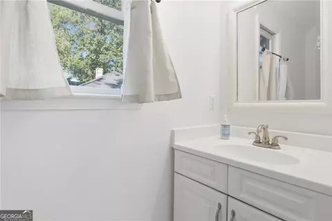 Bath - Undisclosed, Atlanta, GA 30319 photo 1 of 3