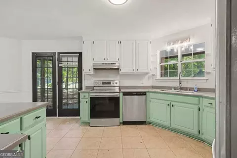 Kitchen - 60 Laurel Way, Covington, GA 30016 photo 4 of 4