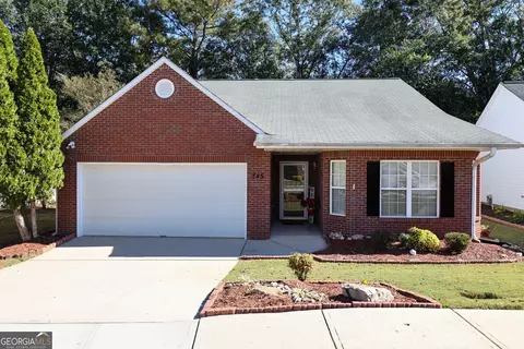 745 Jacoby Dr, Loganville, GA 30052