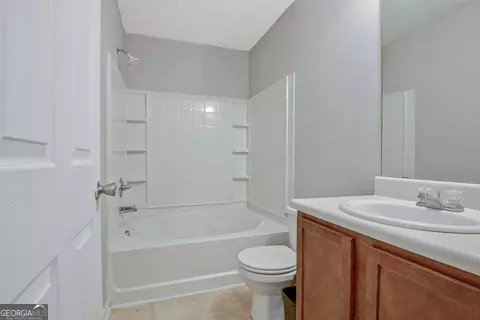 Bath - 1915 Grove Way, Hampton, GA 30228 photo 2 of 2