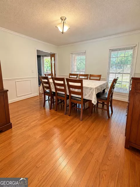 Dining - 24 Whitsel Holw, Comer, GA 30629 photo 1 of 1