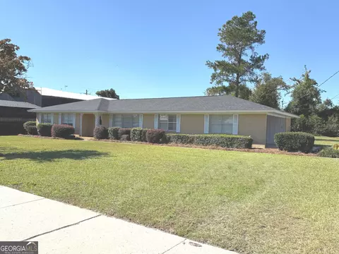 Exterior - 21 Pine St, Hazlehurst, GA 31539 photo 3 of 4