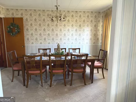 Dining - 21 Pine St, Hazlehurst, GA 31539 photo 5 of 5