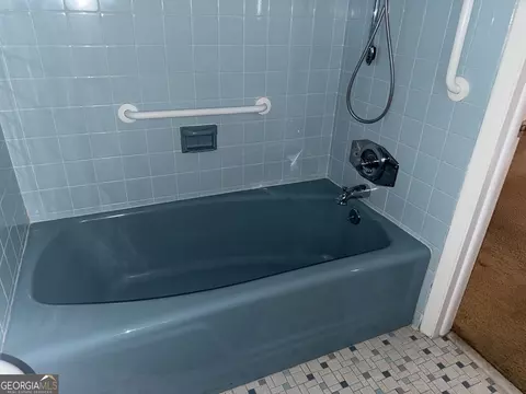 Bath - 21 Pine St, Hazlehurst, GA 31539 photo 4 of 4