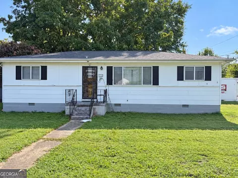 1110 Henderson Ave, Rossville, GA 30741