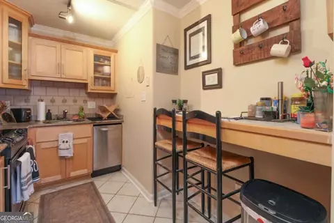 Kitchen - 655 E Campus Rd #9, Athens, GA 30605 photo 3 of 3
