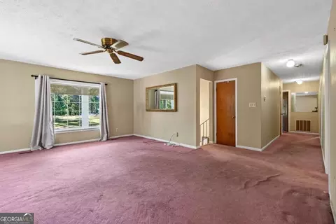 Living - 118 Davis Dr, Macon, GA 31217 photo 3 of 3