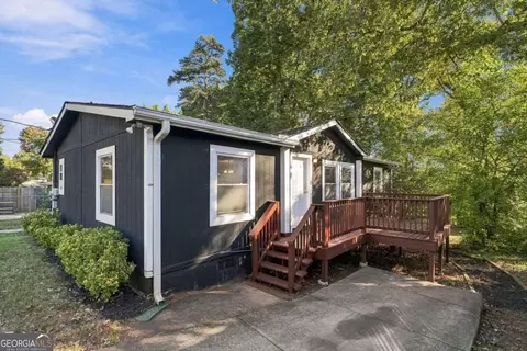 595 Gibbons Dr, Scottdale, GA 30079
