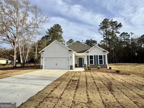 183 Country World Dr, Macon, GA 31211