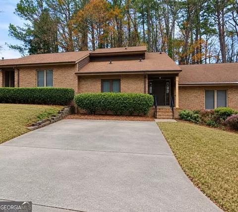 5538 Circlestone Ln, Stone Mountain, GA 30088