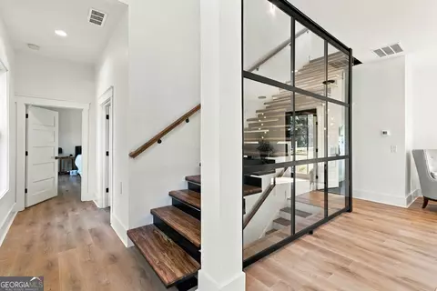 Entry Way - 683 Mulberry Rd, Winder, GA 30680 photo 2 of 5