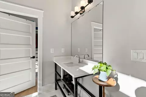 Bath - 683 Mulberry Rd, Winder, GA 30680 photo 3 of 8