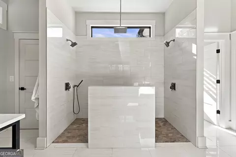 Bath - 683 Mulberry Rd, Winder, GA 30680 photo 1 of 8