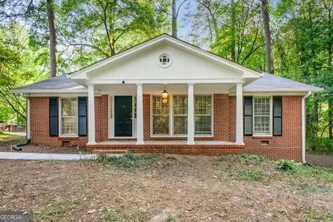 2612 Clairmont Rd NE, Atlanta, GA 30329