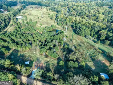 827 Moon Bridge Rd, Winder, GA 30680 photo 2
