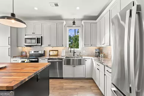Kitchen - 451 Mayo Rd, Covington, GA 30014 photo 2 of 4