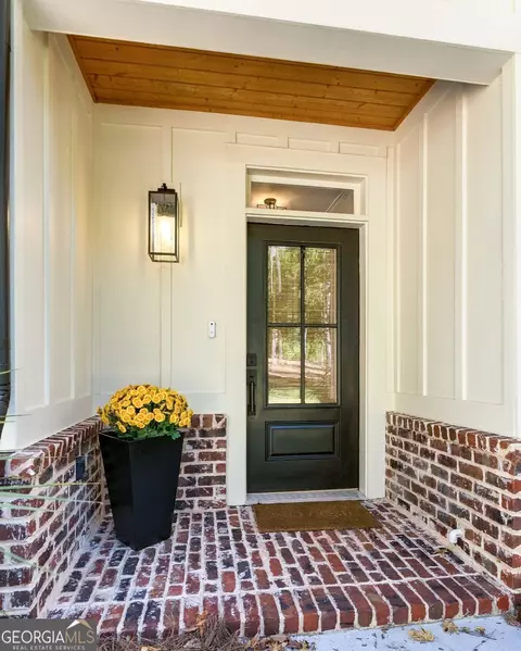Exterior - 451 Mayo Rd, Covington, GA 30014 photo 4 of 19