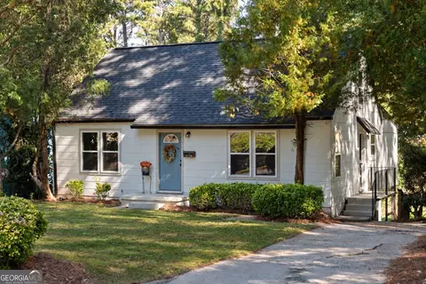 2126 Pinehurst Dr, Atlanta, GA 30344