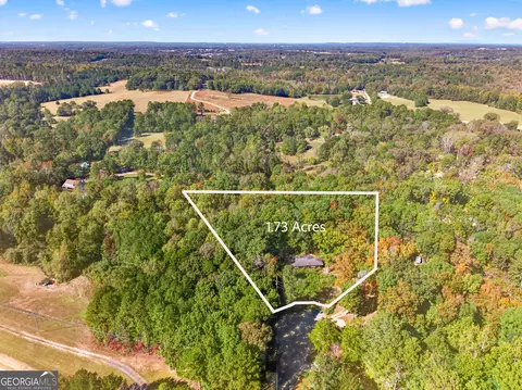 930 Laurel Ln, Winder, GA 30680 photo 3