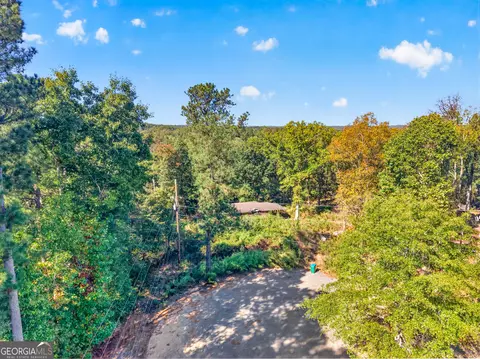 930 Laurel Ln, Winder, GA 30680 photo 2