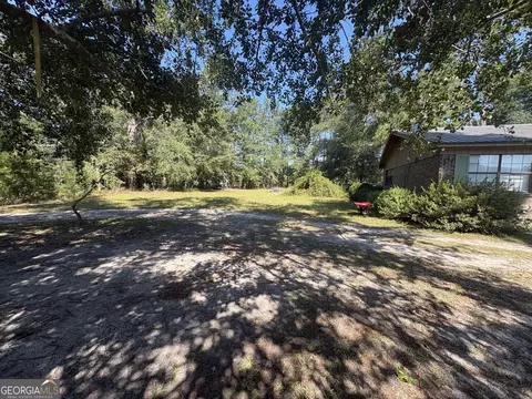 Exterior - 936 W Mcrae St, Mount Vernon, GA 30445 photo 2 of 4