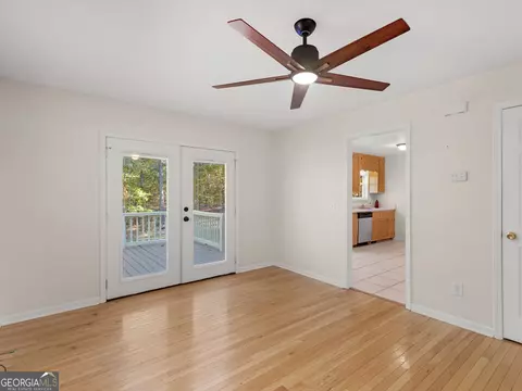 Living - 462 Ingram Rd, Barnesville, GA 30204 photo 5 of 7